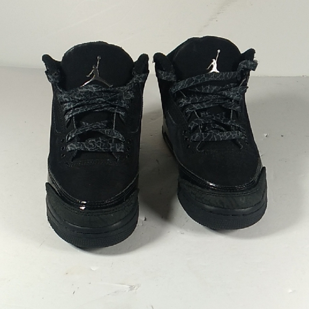 Black Air Jordan 3 Retro Black Cat Unisex Size 4y Sneakers.